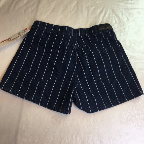 Unionbay Chloe Striped Shorts Blue White Juniors 5 - Picture 13 of 16